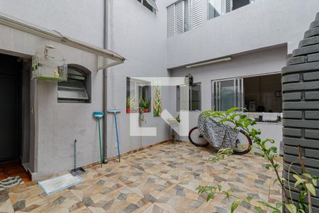 Casa à venda com 300m², 3 quartos e 2 vagasQuintal