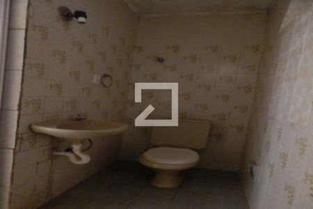 banheiro de casa para alugar com 2 quartos, 72m² em Vila Maria Auxiliadora, Embu das Artes