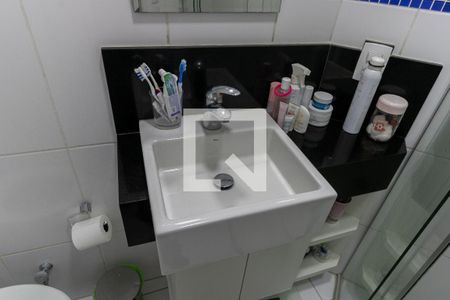 Apartamento à venda com 180m², 3 quartos e 3 vagas Apartamento à venda com 180m², 3 quartos e 3 vagasBanheiro 2