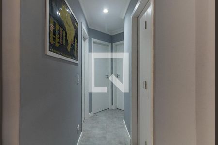 Corredor de apartamento à venda com 3 quartos, 180m² em Vila Isa, São Paulo