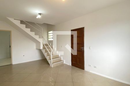 Sala de casa de condomínio para alugar com 2 quartos, 115m² em Jardim Belval, Barueri