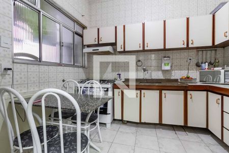 Apartamento à venda com 115m², 2 quartos e sem vagaCozinha