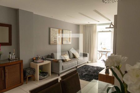 Sala de apartamento à venda com 3 quartos, 120m² em Piratininga, Niterói