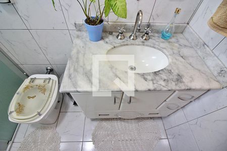 Casa à venda com 212m², 3 quartos e 4 vagasBanheiro da Suíte 1