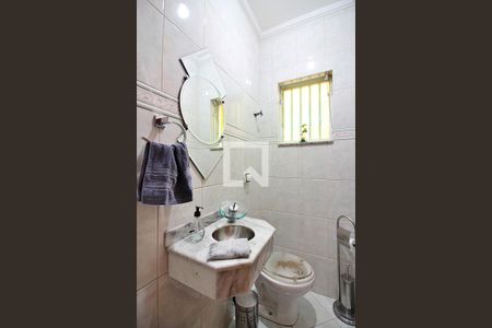 Casa à venda com 212m², 3 quartos e 4 vagasLavabo