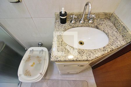 Casa à venda com 212m², 3 quartos e 4 vagasBanheiro da Suíte 2