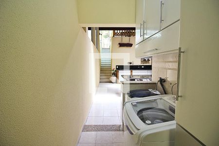 Casa à venda com 212m², 3 quartos e 4 vagasLavanderia