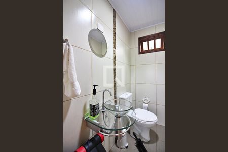 Casa à venda com 212m², 3 quartos e 4 vagasBanheiro de Serviço