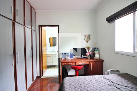 Casa à venda com 212m², 3 quartos e 4 vagasSuíte 3