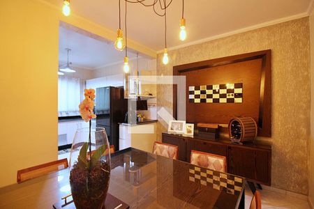 Casa à venda com 212m², 3 quartos e 4 vagasCopa