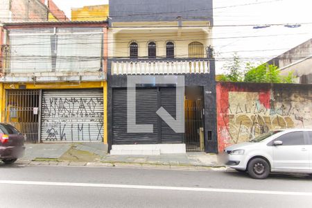 Casa à venda com 200m², 3 quartos e 4 vagasFachada