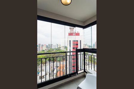 Varanda de kitnet/studio para alugar com 1 quarto, 38m² em Mirandópolis, São Paulo