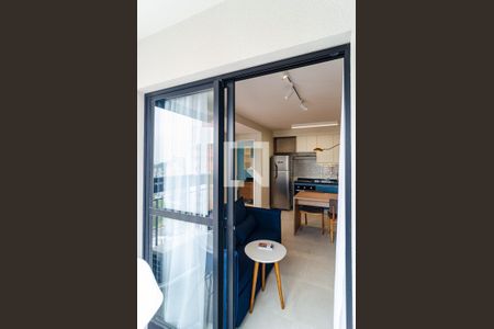 Varanda de kitnet/studio para alugar com 1 quarto, 38m² em Mirandópolis, São Paulo