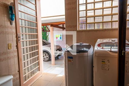 Casa à venda com 308m², 2 quartos e 5 vagasÁrea de Serviço