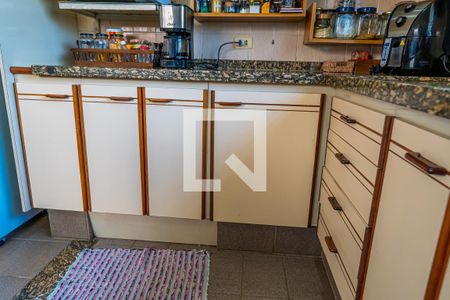 Casa à venda com 308m², 2 quartos e 5 vagasCozinha