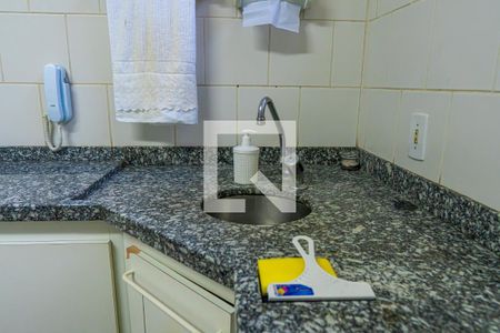 Casa à venda com 308m², 2 quartos e 5 vagasSala