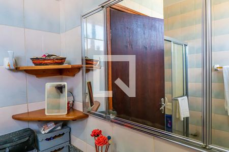 Casa à venda com 308m², 2 quartos e 5 vagasBanheiro da Suíte