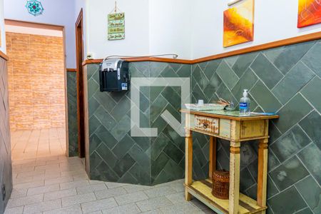 Casa à venda com 308m², 2 quartos e 5 vagasSala