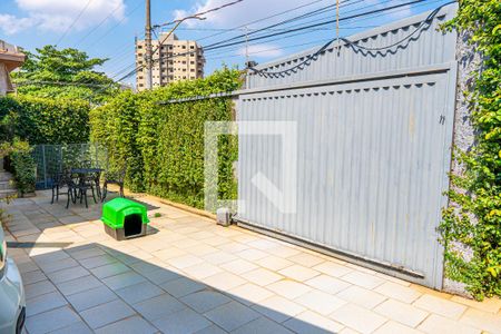 Casa à venda com 308m², 2 quartos e 5 vagasQuintal Garagem