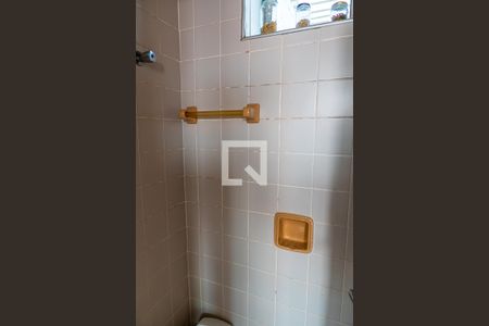 Casa à venda com 308m², 2 quartos e 5 vagasBanheiro de Serviço