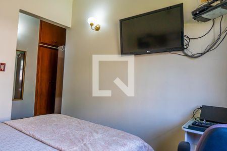 Casa à venda com 308m², 2 quartos e 5 vagasSuíte