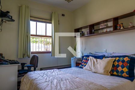 Casa à venda com 308m², 2 quartos e 5 vagasSuíte