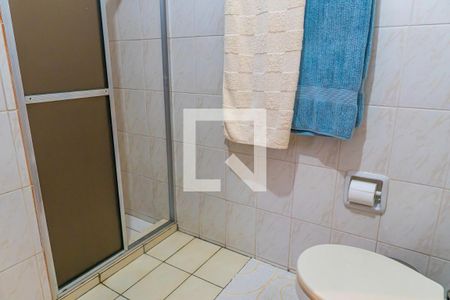 Casa à venda com 308m², 2 quartos e 5 vagasBanheiro Social