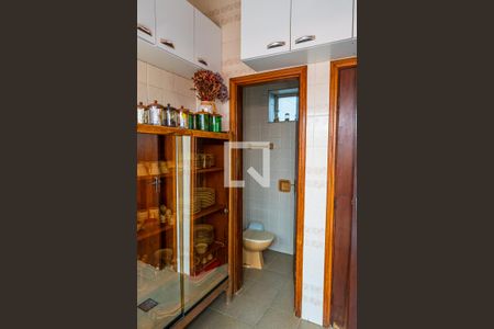 Casa à venda com 308m², 2 quartos e 5 vagasÁrea de Serviço