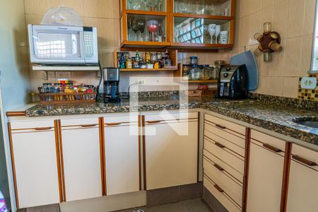 Casa à venda com 308m², 2 quartos e 5 vagasCozinha