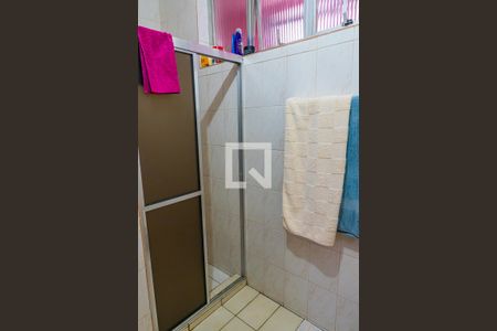 Casa à venda com 308m², 2 quartos e 5 vagasBanheiro Social