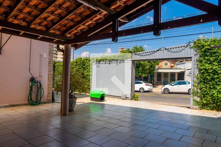 Casa à venda com 308m², 2 quartos e 5 vagasGaragem