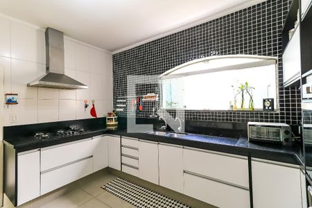 Casa à venda com 255m², 4 quartos e 3 vagasCozinha