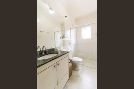 Casa à venda com 255m², 4 quartos e 3 vagasBanheiro