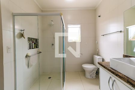 Casa à venda com 255m², 4 quartos e 3 vagasBanheiro da Suíte