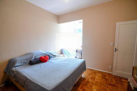 Apartamento à venda com 97m², 3 quartos e 1 vagaQuarto 2