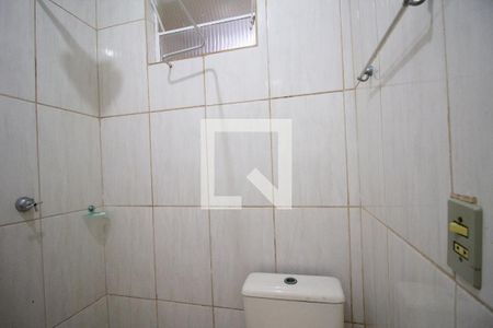 Banheiro de apartamento para alugar com 1 quarto, 27m² em Vargem Pequena, Rio de Janeiro