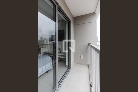 Varanda de apartamento à venda com 1 quarto, 28m² em Pinheiros, São Paulo