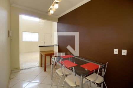 Casa para alugar com 110m², 2 quartos e 3 vagasCopa
