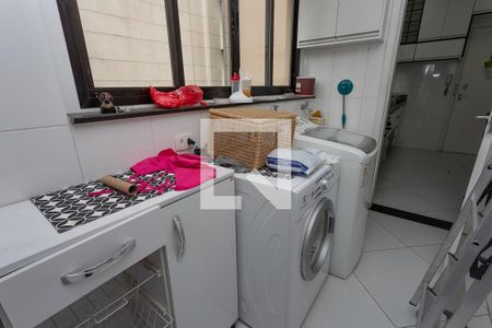 Apartamento à venda com 120m², 3 quartos e 2 vagasÁrea de serviço 