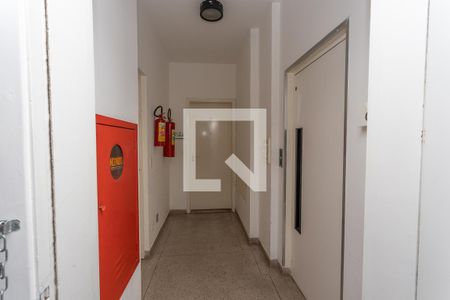 Apartamento à venda com 120m², 3 quartos e 2 vagasEntra da de serviço 