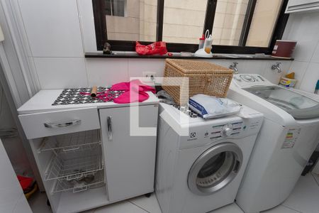 Apartamento à venda com 120m², 3 quartos e 2 vagasÁrea de serviço 