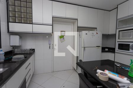 Apartamento à venda com 120m², 3 quartos e 2 vagasCozinha 