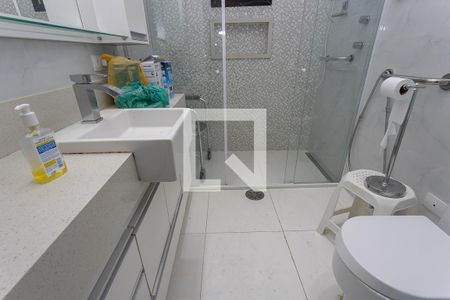 Apartamento à venda com 120m², 3 quartos e 2 vagasBanheiro da suíte 