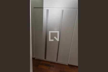 Apartamento à venda com 120m², 3 quartos e 2 vagasArmário no corredor 