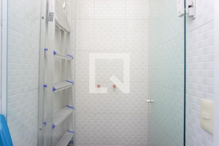 Apartamento à venda com 80m², 2 quartos e 1 vaga Apartamento à venda com 80m², 2 quartos e 1 vagaBanheiro de Serviço