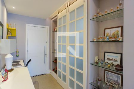 Sala de apartamento à venda com 2 quartos, 80m² em Barra da Tijuca, Rio de Janeiro