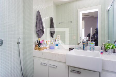 Apartamento à venda com 80m², 2 quartos e 1 vaga Apartamento à venda com 80m², 2 quartos e 1 vagaBanheiro da Suíte