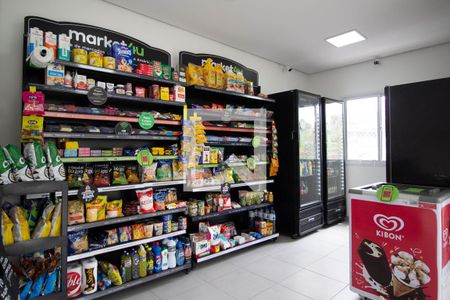 Apartamento para alugar com 28m², 1 quarto e sem vaga Apartamento para alugar com 28m², 1 quarto e sem vagaÁrea comum - Mercado