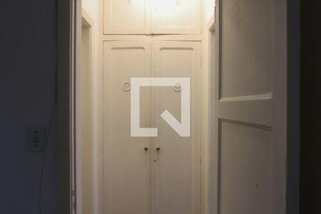 Apartamento para alugar com 50m², 1 quarto e 1 vaga Apartamento para alugar com 50m², 1 quarto e 1 vagaArmário - corredor