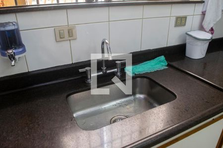 Casa à venda com 300m², 3 quartos e 6 vagasCozinha